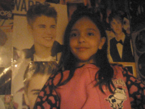 BELIEBER FOR LIFE. I LOVE J.D.B.. GO FOLLOW MY AMAZING BIG SISTER @saminabieberxo  . Thanks for the follow!