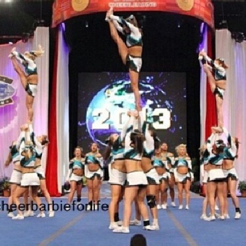 I cheer on a sr 4 team in georgia! I love cheerleading & my heart is forever TEAL!