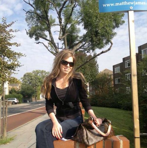 aliaanouri's profile picture. 