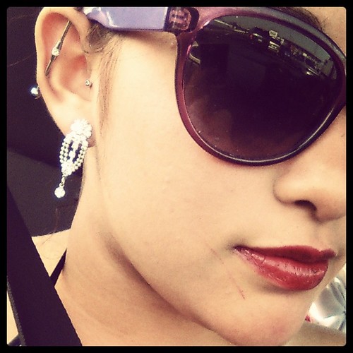 Itz, una chica divertida, enojona, bipolar, sociable ... 
Pero sobre todo FELIZ :)