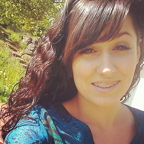 the names tiara (T-air-uh) im 19 years young, a mom to my beautiful baby girl; true lee (: wouldnt trade it for the world! im real, blunt, and beautiful!
