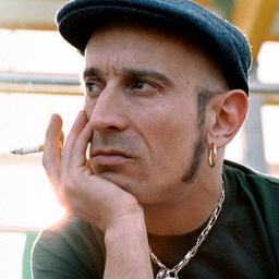 Cuenta no oficial de Fito y Fitipaldis. Frases, imágenes e información del grupo. ¿Qué te voy a decir, si yo acabo de llegar?