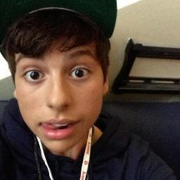 *-* http://t.co/GZE7mRsOvI
http://t.co/hH3TwnlM15 *~* amo a matt hunter  33