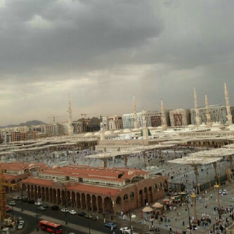 يآربَ آسعد قلبَ آمي وَ آبيٌ ♡