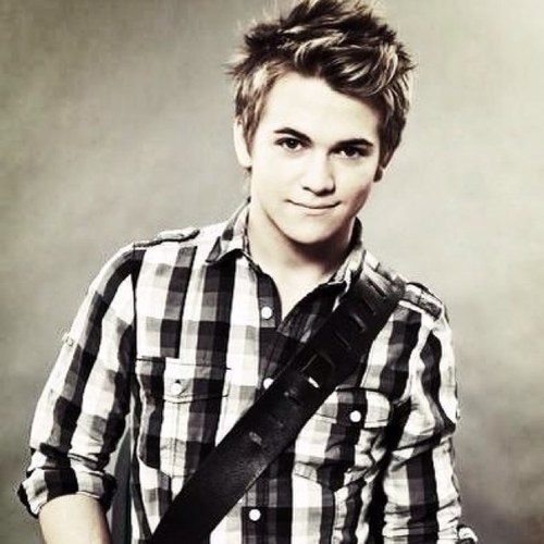 JakeJenner6's profile picture. My family left. Left me stranded in the midde of no where. | Multi Rp | Single |