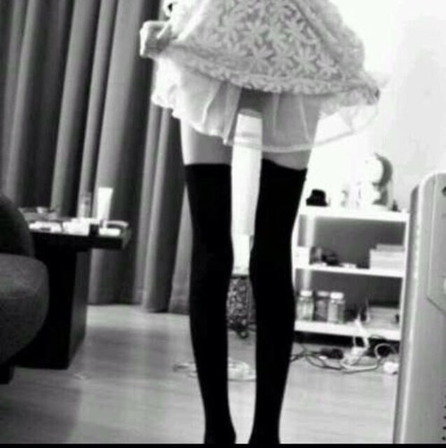 AllAloneForever's profile picture. Fat fat fat , fat is all i am