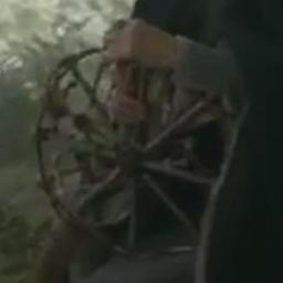 Rueda que salva niños, incluso a Jon Nieve. Hago milagros. Pedidme lo que queráis.