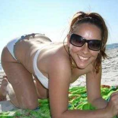 elainefe28's profile picture. Intelligent, Independent women who love working hard and be a mom at the same time!!! I love life and like to have fun also the most important is GOD in mi life