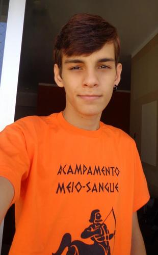 filhodeapoloo's profile picture. Amo P!nk, HP, PJO, e os meus amigos... Que são poucos!