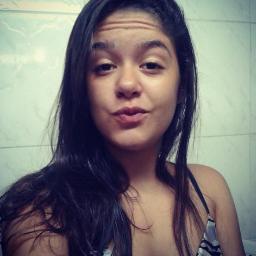Roupa não define moral.