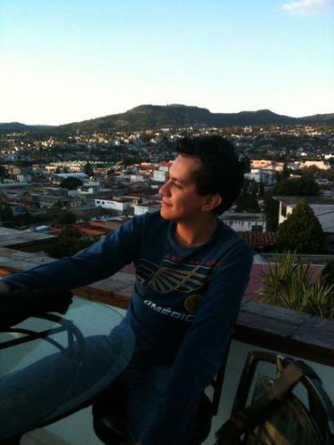 Tocar la guitarra y cantar, Videojuegos...