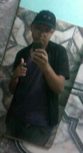 sou um garoto de 14 anos que adora musuca e anime!!!