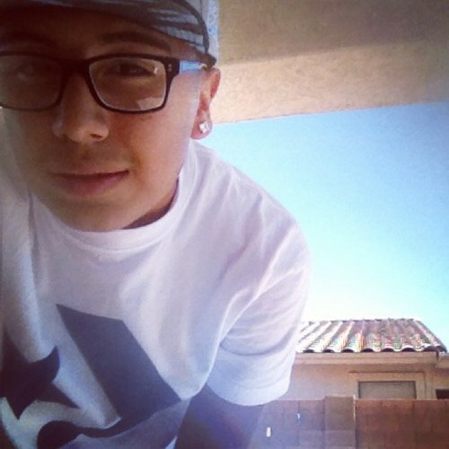⚾ LIFE. My fam is aarius an danny fucks w. them you fucks w. me an my bestfriend is jasmine !
IG: _chris_ruiz_