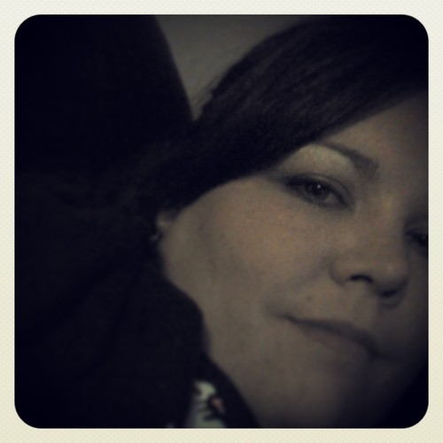 shellylee82's profile picture. 