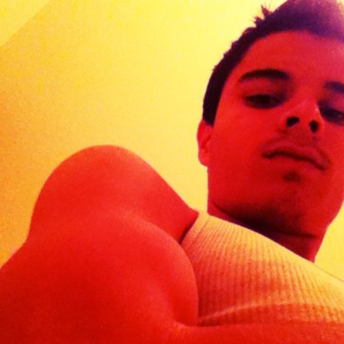 OrlandoLpez9's profile picture. http://t.co/WeSnCqsqz8 Top10 Best Guns Check this awsome video and I will be following you.