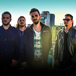 Banda Confissão nasceu do desejo de expressar um relacionamento mais íntimo com Deus através da música, e revelar ao mundo a justiça do Reino de Deus.