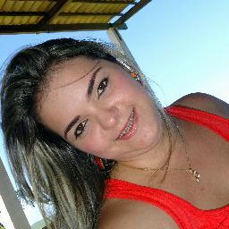 Eu...  nem eu mesmo sei, nesse momento... eu... enfim, sei quem eu era, quando me levantei hj de manhã, mas acho que já me transformei várias vezes desde então.