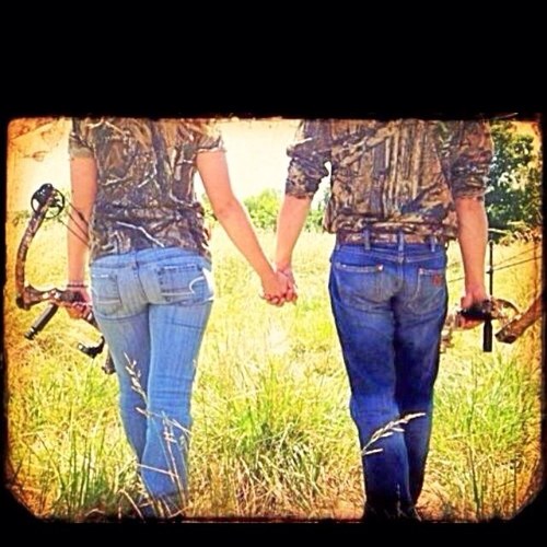 Shes got street smarts. Now, those streets might be dirt roads but she knows what shes doing
#TeamTaken by @HillbillyGT