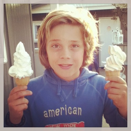 Insta: Heinvanolst/ hockey op #hcnaarden JC1/ osaka forever!/ eh bro=olivier camiel bram gijs stino erik/ zit in district mid-ned/ hockey/