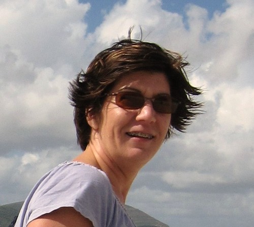 Mother of two, married, a duranduran fan and working at RN