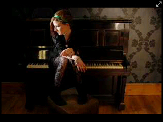 shell_san's profile picture. I would rather be freak than a fake.