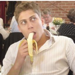 PioufMeens's profile picture. Dirigeant de Lille Web