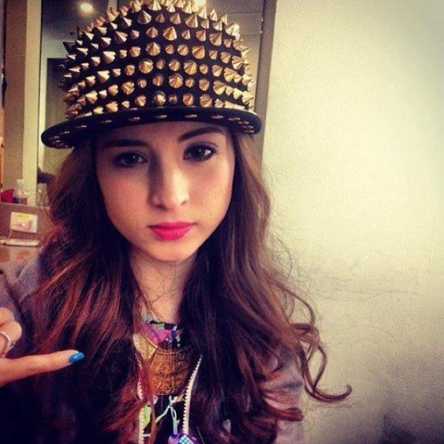 16 , Cheerleader , Pilot , Living the teenage dream