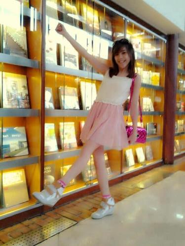 CINTAFELLYCHIB2's profile picture. JESUS IS GOOD @fellychibi @mi-christychibI  tahun 1993  5 APRLI SLALU BERSUKUR PADA JESUS