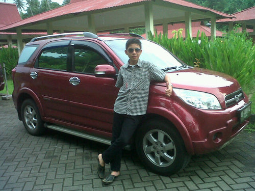 I Love Jesus.. My Family... And All My Friends... :D