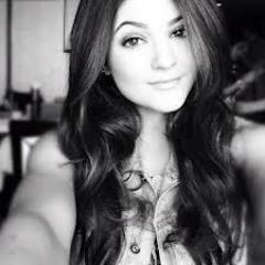 I love retweeting tweets,and i love kylie jenner,kardashians family,and demi!Be your self,,Have your own personality.