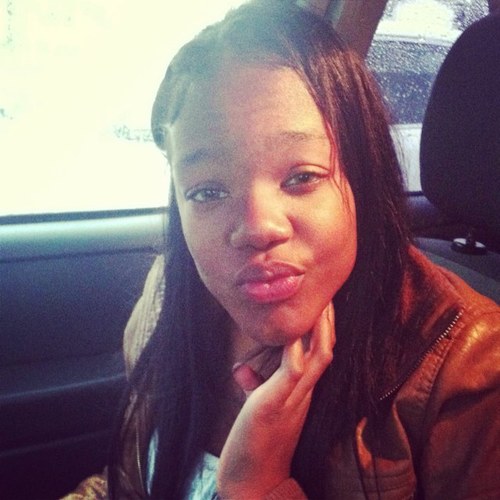 I Sit Back And Watch All Yu Plastics Walk By. #TeamVIRGO #Loml JOYRDBAM