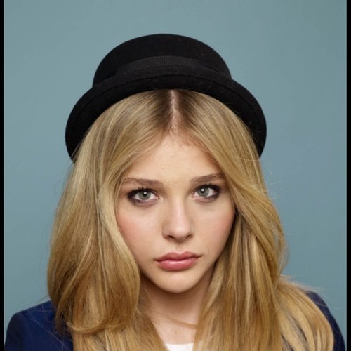 I'm 16years old. I love Chloe:)