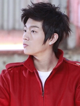 w.1403호님의 B동주민들 윤두준(19) / 2013.04.21~ / 실제윤두준이 아닙니다 / 싱크상 나이많으면 존댓말, 어리면 반말  / 싱크지적은 둥글게 / 맞팔은 봇,패계만 / 팬호칭 - 주민 /