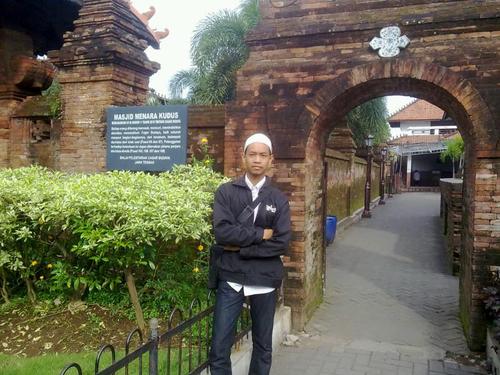 Ya Allah, Bantu aku untuk mengingat-Mu (berdzikir), dan bersyukur kepada-Mu, dan memperbaiki ibadah kepada-Mu.