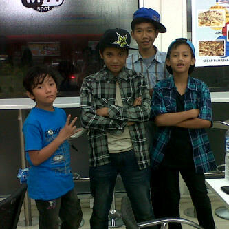 BSPerformance's profile picture. [03-01-2013] @jawaunggul @rizkygusnaldi more info? Add pin 299FDC62 and 085691564709 Salam Dari Kami Dance Is Very FUN