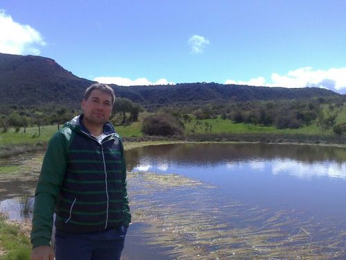 Diplomado en EF, Licenciado en CCAFyD,  Instructor Fútbol Base Nivel 1. Buscando un rumbo!