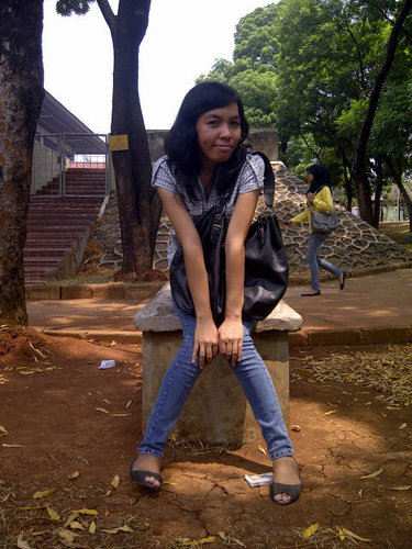 JESUS.... Luph bLuE ^_^... Miss my mom... Love my family...
