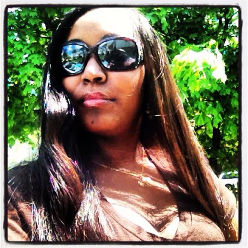 Love to have fun, listen to music, shop, try different cuisine & enjoy life! 112 forever!