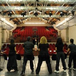 BAMP gruppo spettacolo di body percussion, nasce nel 2011. Un gruppo di 11 insegnanti-musicisti che  s'incontrano per trasformare in spettacolo il loro lavoro