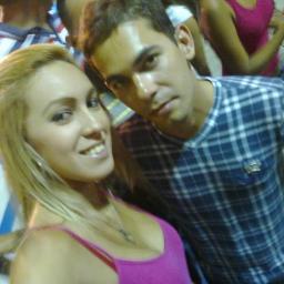 sou eu anniyeh gosto de viver a vida !!! curta a sua deixe os outros viver a deles....rssrsr