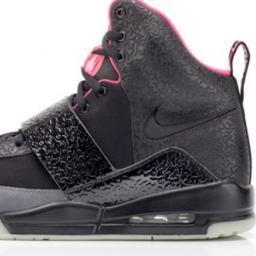 SneakerRebel | TheSneakerRebel@gmail.com | http://t.co/VrSARij6gf