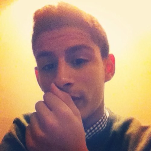 ill follow back #Teamfollowback #FOLLOW #follow4follow #FOLLOWBACK #FollowedBack #SO #RETWEET #FollowNGain #FOLLOWER