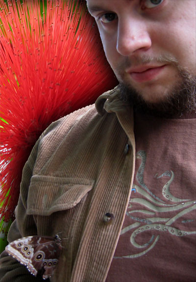 fallingblox's profile picture. I'm a computer technician, a foodie and a knitting maniac. Probably some other things too.