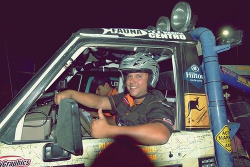 Somos el Team pc4x4store integrados en el mundo del rally endurance , competimos a nivel nacional e internacional elevando el tricolor!