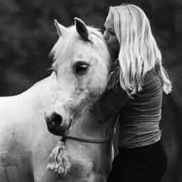 Het is zo bijzonder hoe mens en paard één team kunnen zijn zonder woorden. ♡