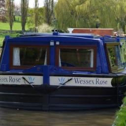 The Wessex Rose is a 5 Star luxury wide beam hotel boat #KennetandAvonCanal, #RiverThames and #GrandUnionCanal