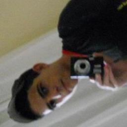 Quando eu me pergunto quem sou eu, sou o que pergunta ou o que não sabe a resposta?
CEC ♥