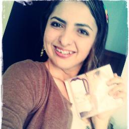 Cristã,Católica,Cearense,20 anos,funcionaria publica,cursando Sistema d Informação pela FLF e Química pela UFC. Me ame como eu sou,q breve serei como tu queres!