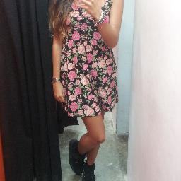 KisKiscel's profile picture. Graphic/Web Designer, in love with fashion and tattoos. Addicted to music!