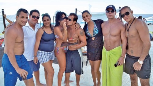 ale_bombom's profile picture. 